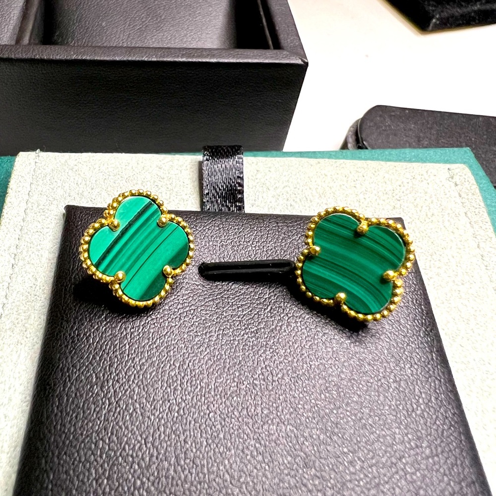 18K Green Malachite Stud Earrings 15mm 4.53g